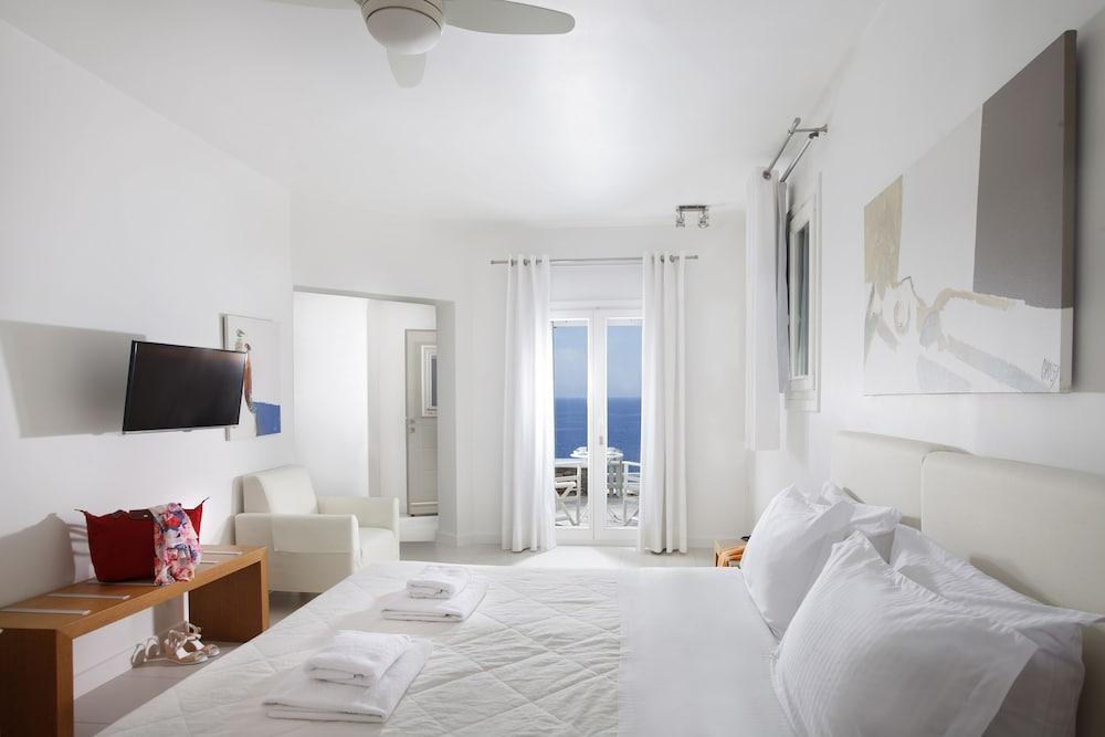 Selana Suites Chrisopigi  Bagian luar foto